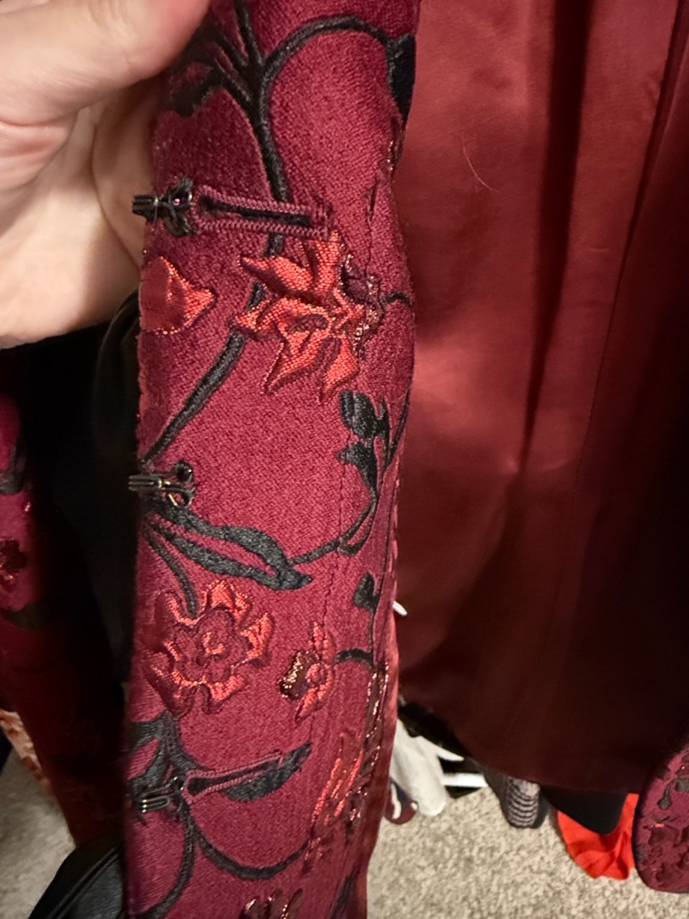 Altuzarra Red Floral Brocade Blazer with Black Satin Bows - Picture 5 of 9